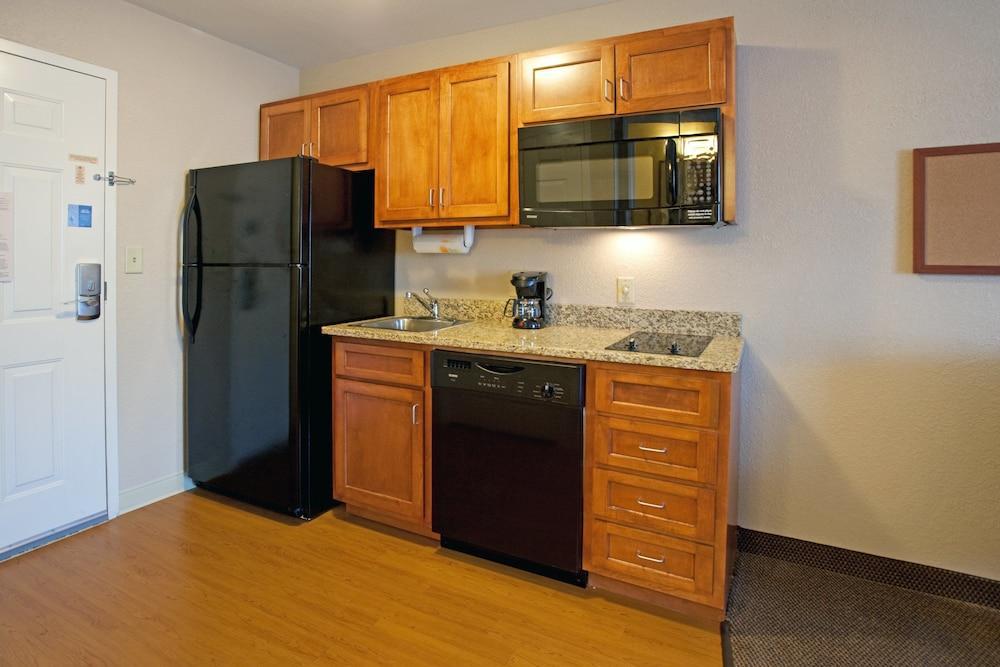 Candlewood Suites Sumter By Ihg Экстерьер фото